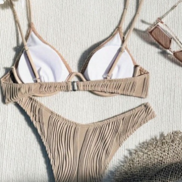 Textured Bikini - Picture 2 of 4